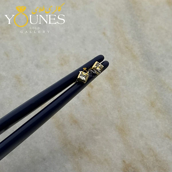 گوشواره طلا میخی نگین دار